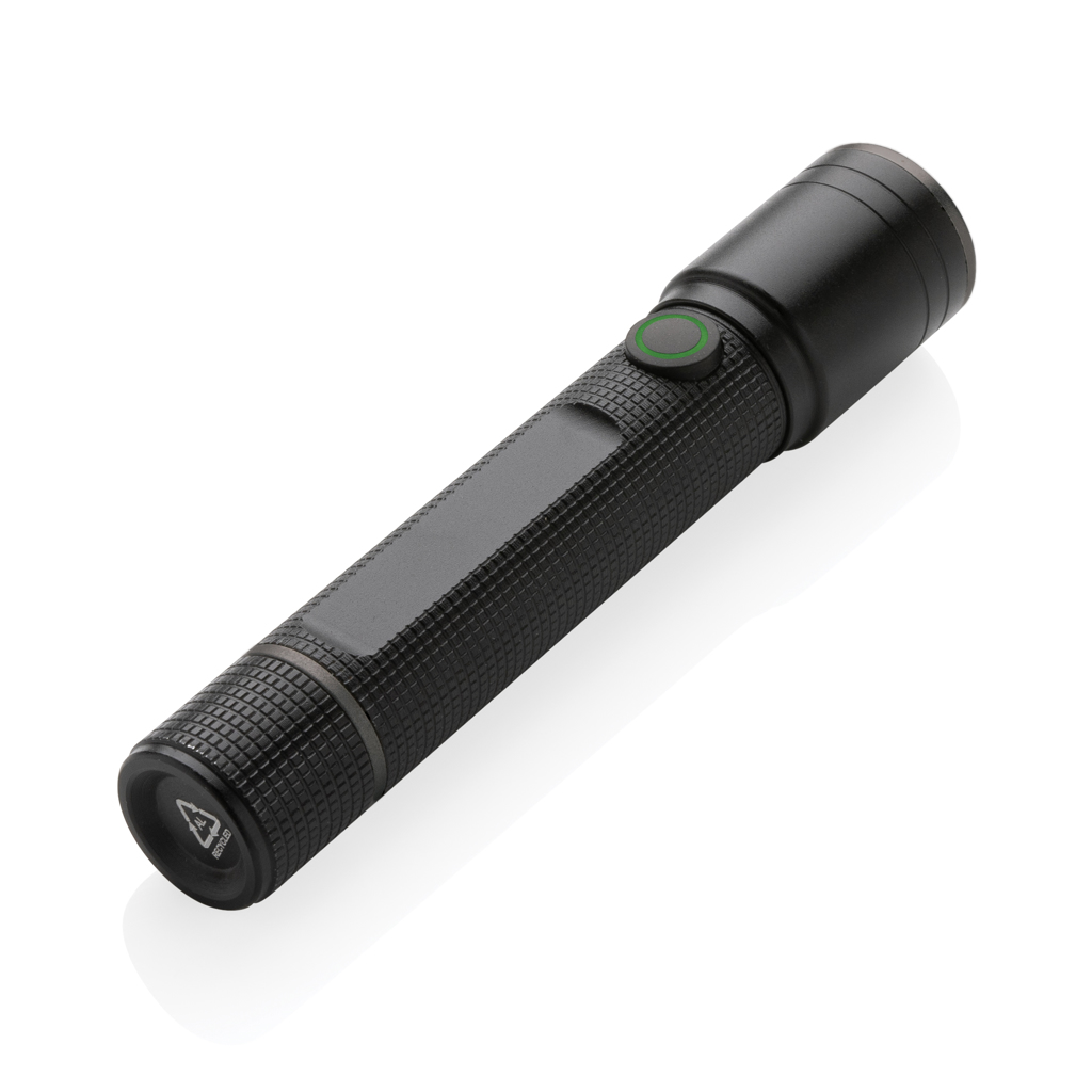 Gear X Taschenlampe aus RCS recycelt. Aluminium mit USB-Akku, schwarz