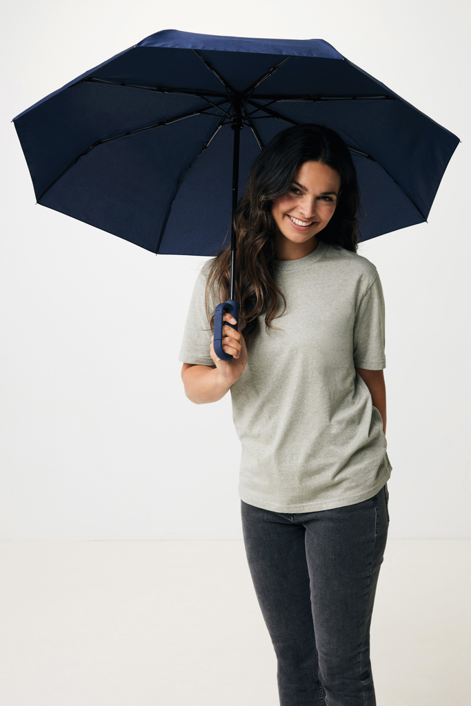 Yara 21“ AWARE™ rPET Regenschirm mit Karabiner, navy blau