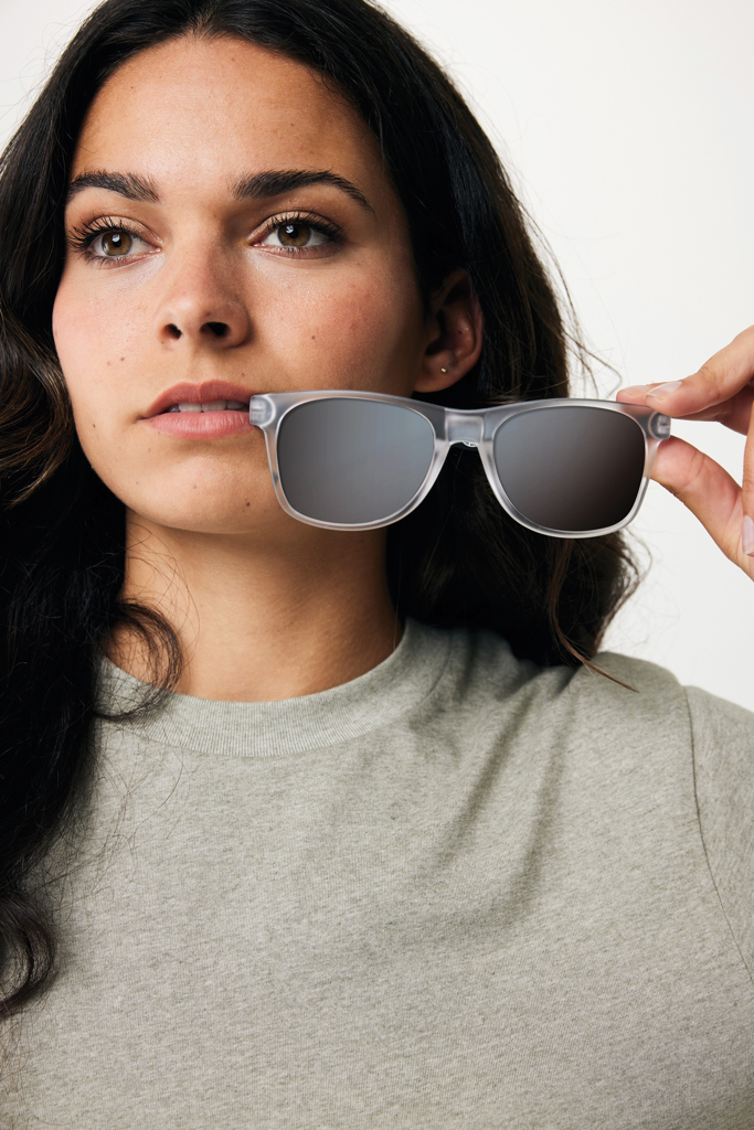 Gleam Sonnenbrille aus RCS rec. PC mit verspiegelten Gläsern, schwarz