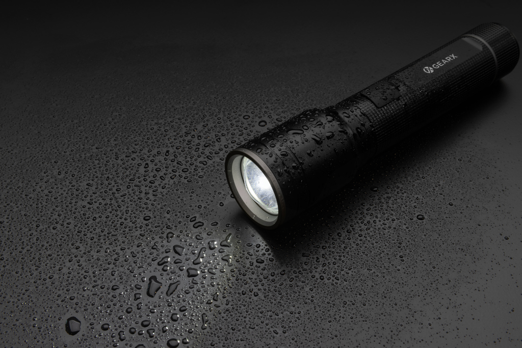 Heavy-Duty USB-Taschenlampe aus RCS recyceltem Aluminium, schwarz